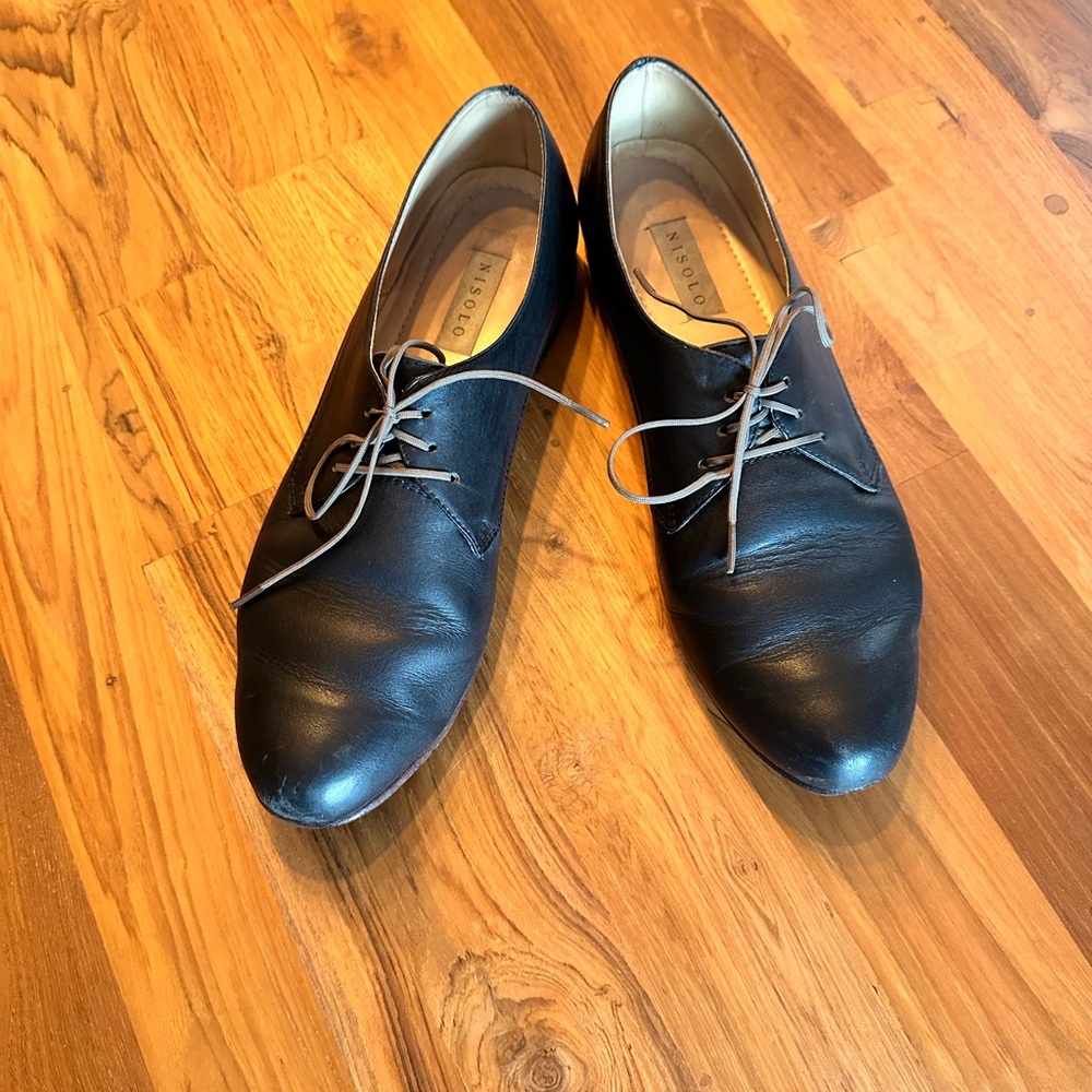 Nisolo Black Leather Women’s Shoes